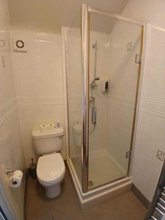 Double Room with Private Bathroom room - Image 3