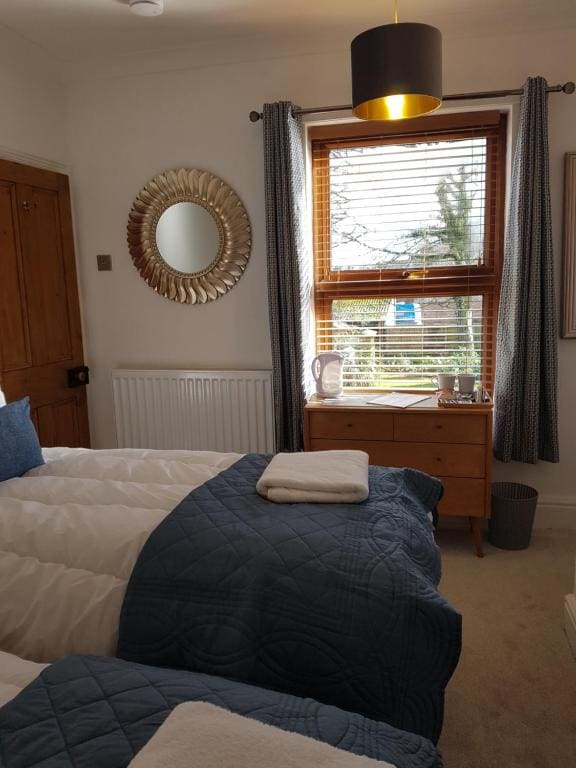 Twin Room with Garden View room - Image 1