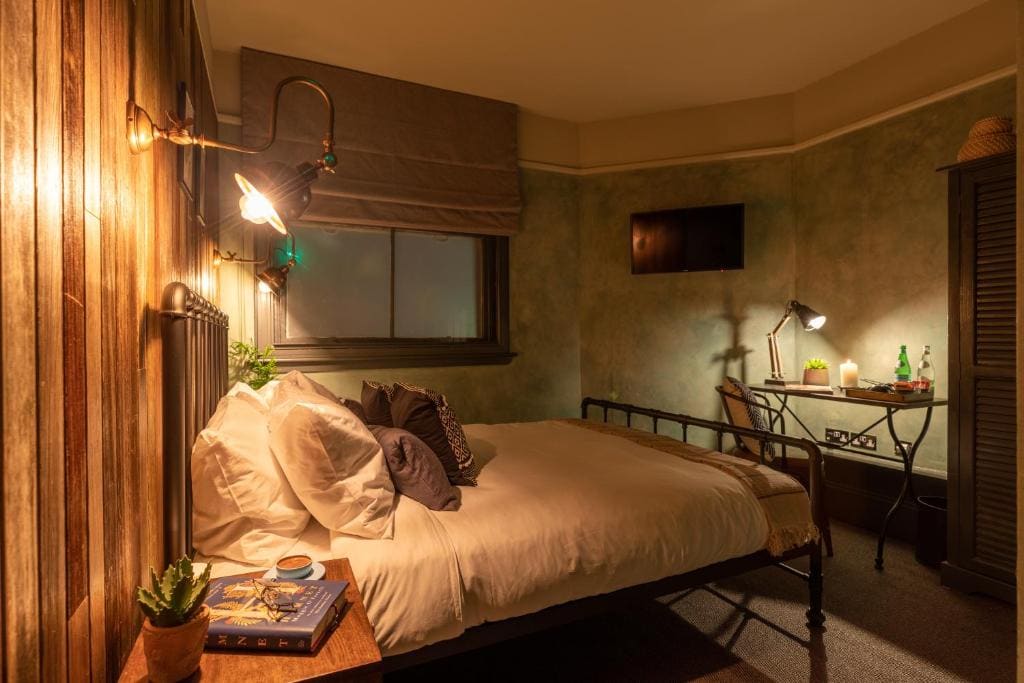Double Room with Private Bathroom room - Image 2