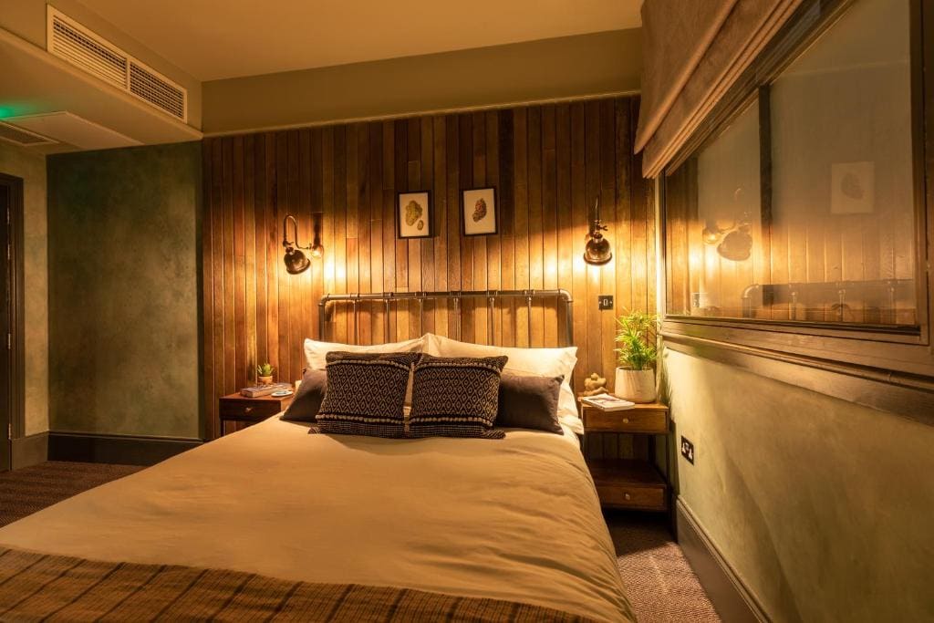 Double Room with Private Bathroom room - Image 3