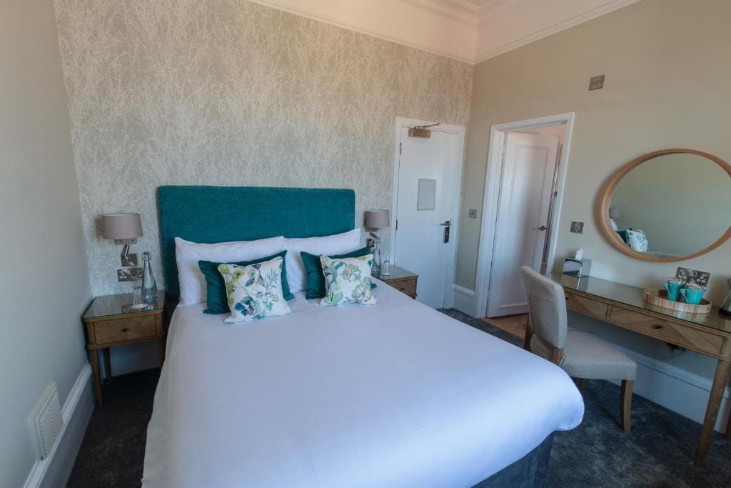 Standard Double Room with Inland View room - Image 2