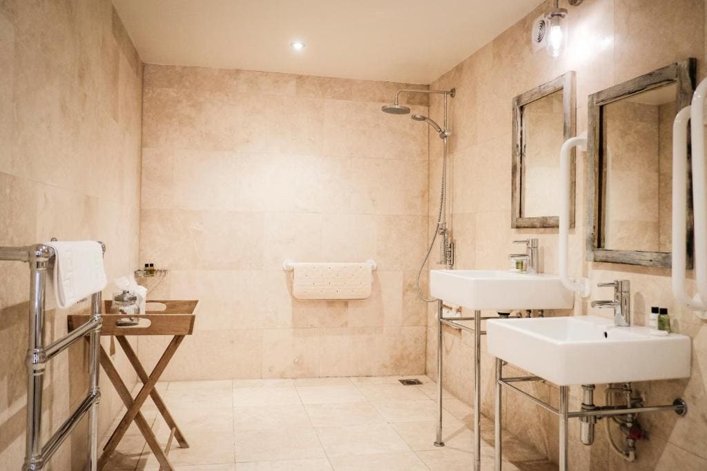 Double Room - Disability Access room - Image 3