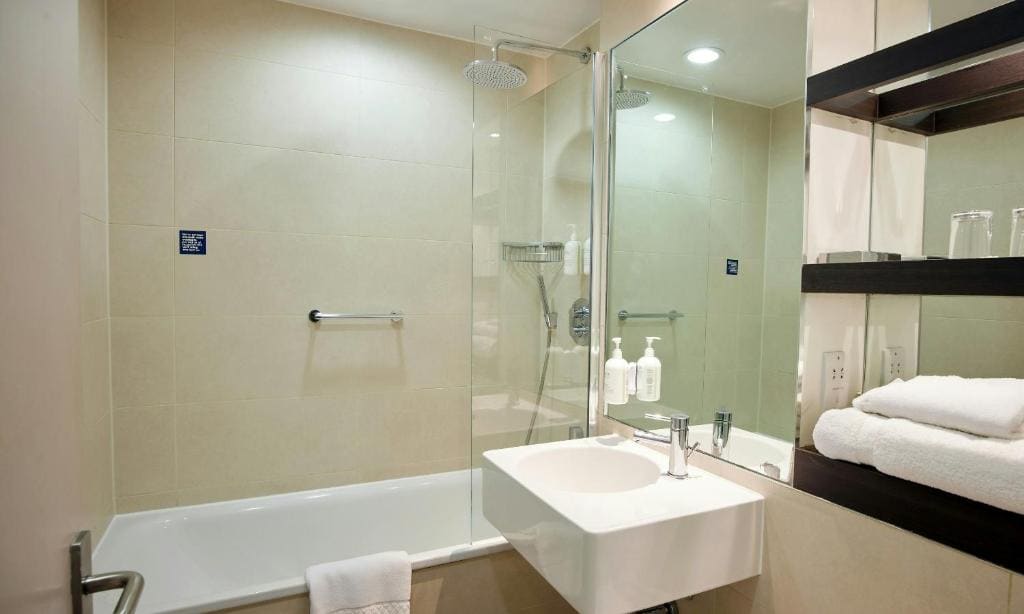Standard Double Room room - Image 2