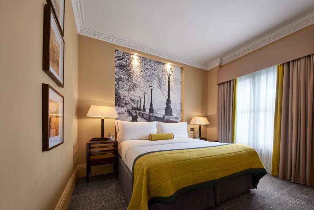Suite, 1 Bedroom Suite, 1 King room - Image 3