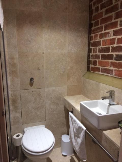 Double Room with Private Bathroom room - Image 1