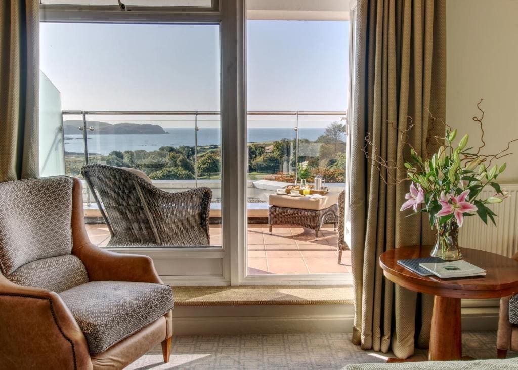 Premier Double Room with Balcony and Sea View room - Image 2