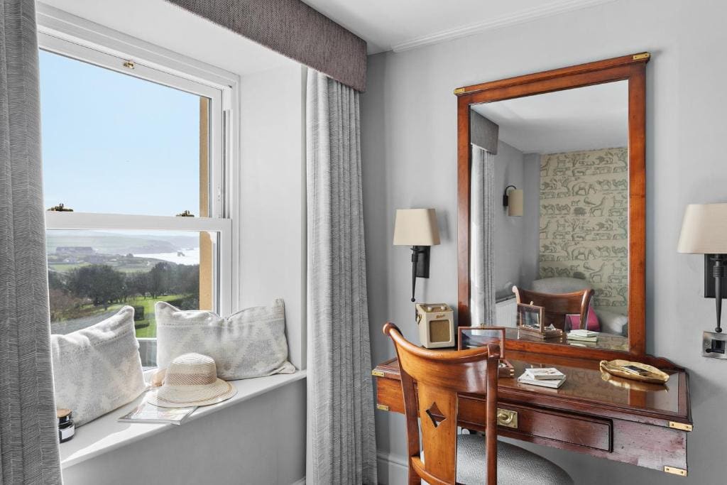 Suite with Sea View room - Image 2