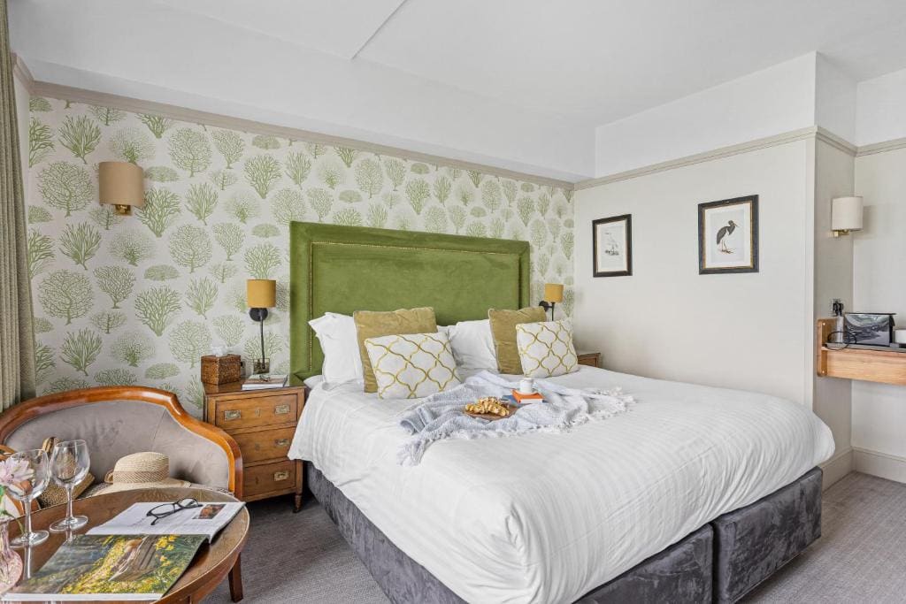 Double Room with Sea View room - Image 3