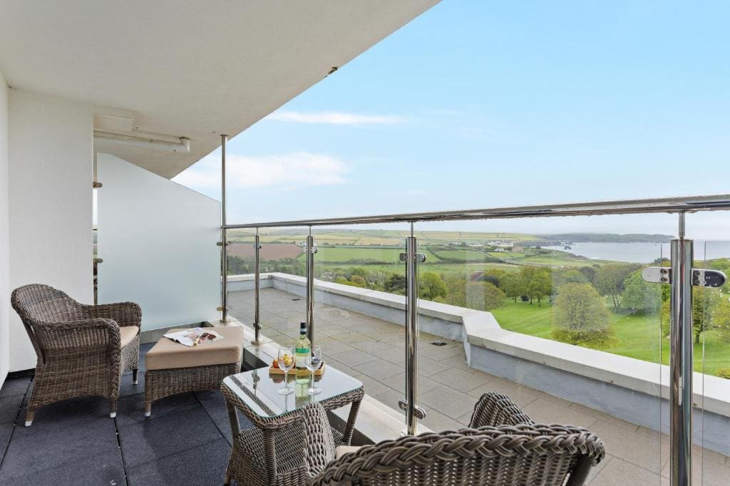 Deluxe Double or Twin Room with Balcony room - Image 1