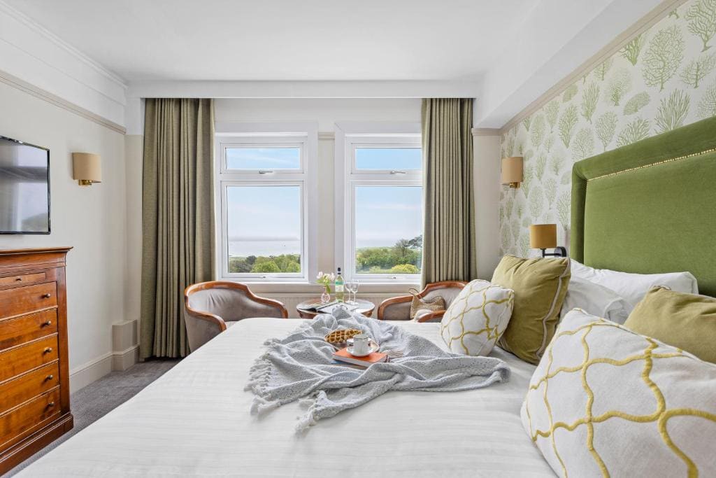 Double Room with Sea View room - Image 2