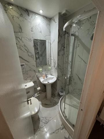 Quadruple Room room - Image 3