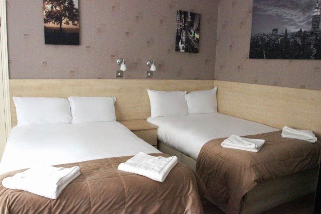 Quadruple Room room - Image 1