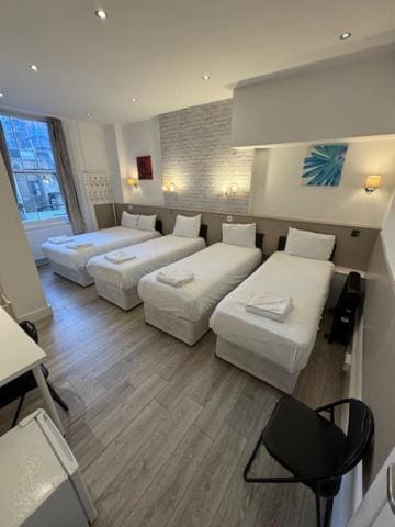 Family Room room - Image 1