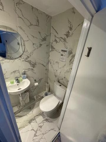Family Room room - Image 2
