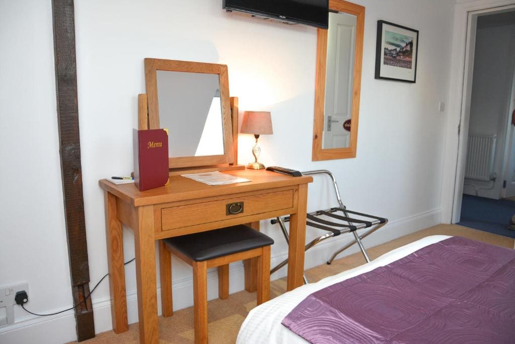 Double Room with Private Bathroom room - Image 3