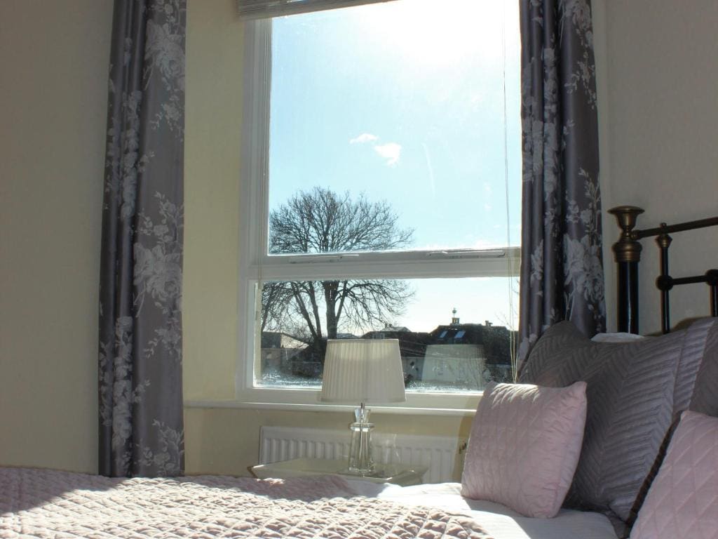 King Room with Garden View room - Image 1