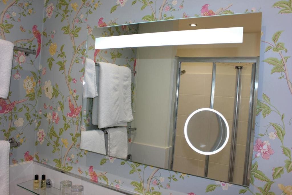 Superior King Room room - Image 3