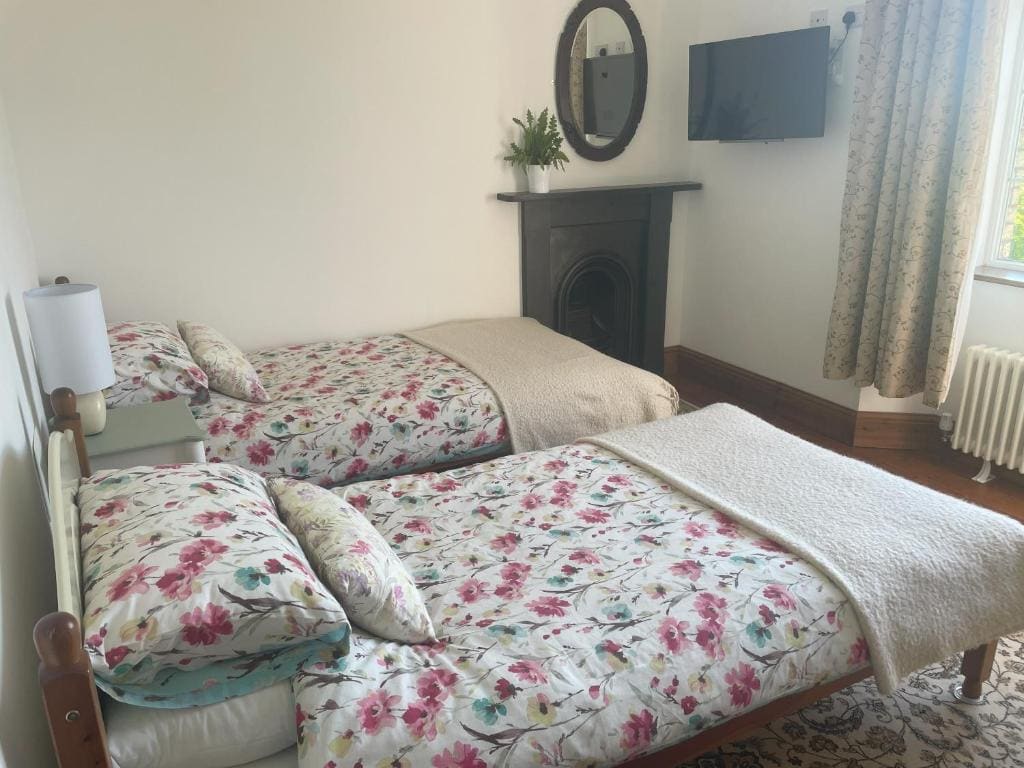 Double or Twin Room with Garden View room - Image 3