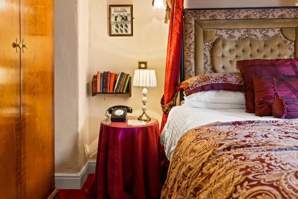 Deluxe Double Room room - Image 2
