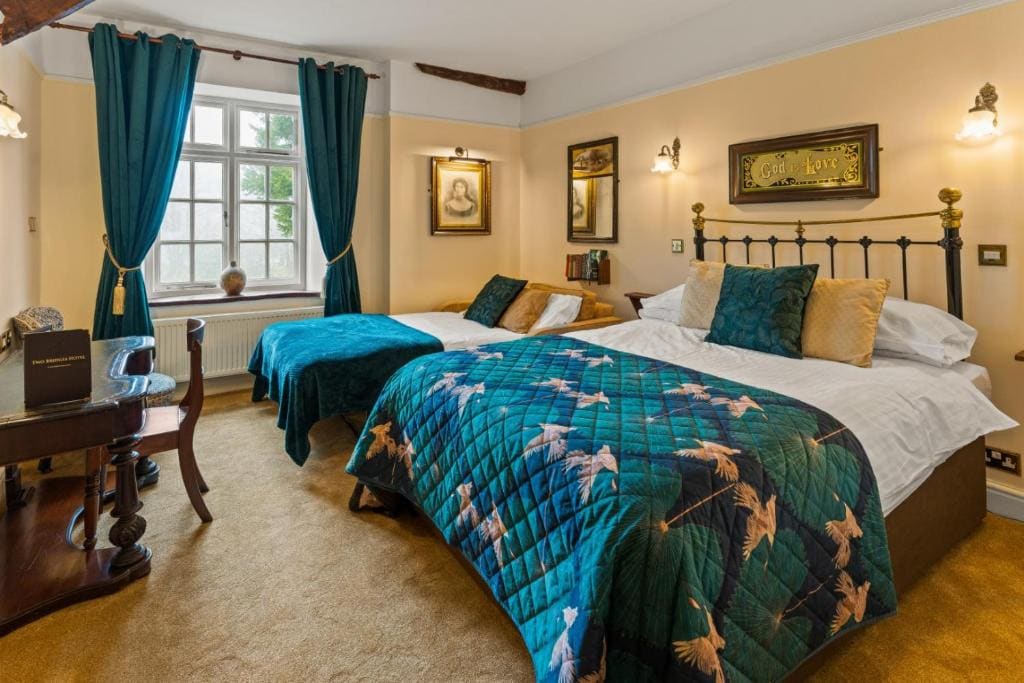 Family Room room - Image 1