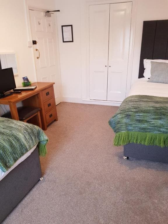 Basic Twin Room room - Image 2