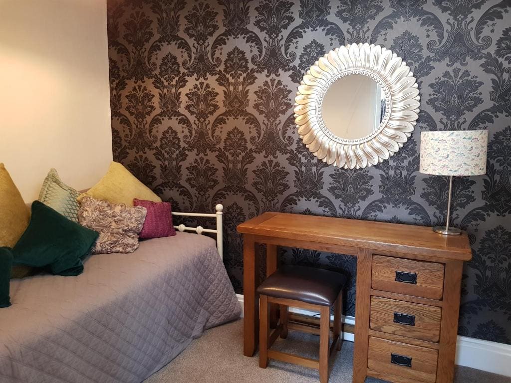 Double Room with Four Poster Bed room - Image 1
