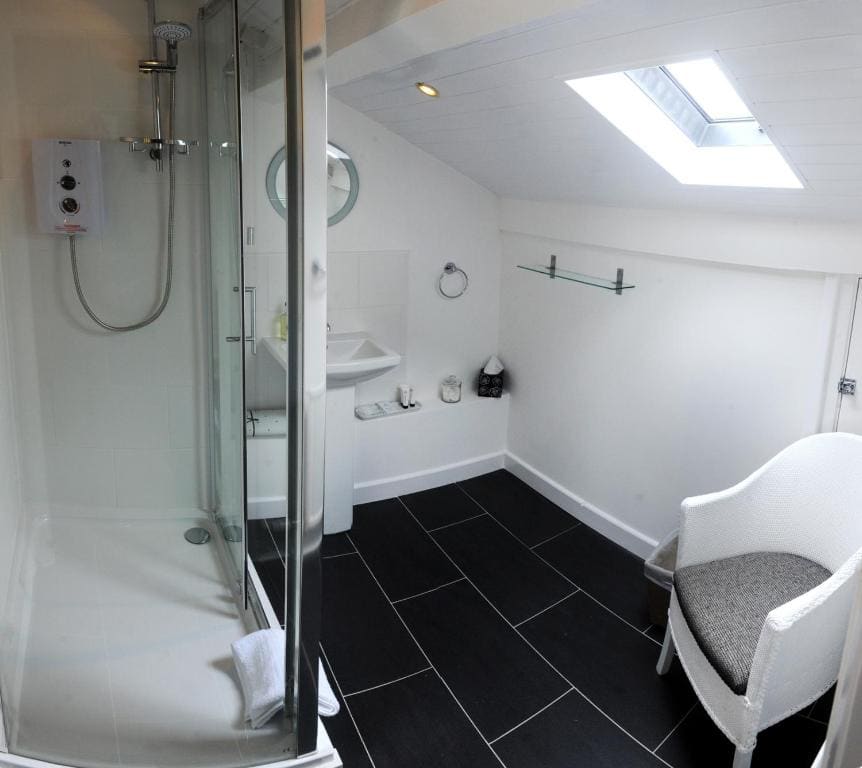 Superior Twin Room room - Image 2
