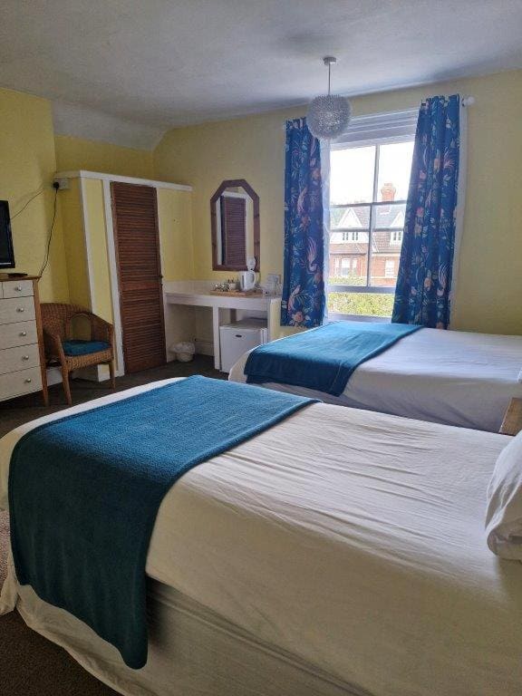 Classic Triple Room room - Image 2