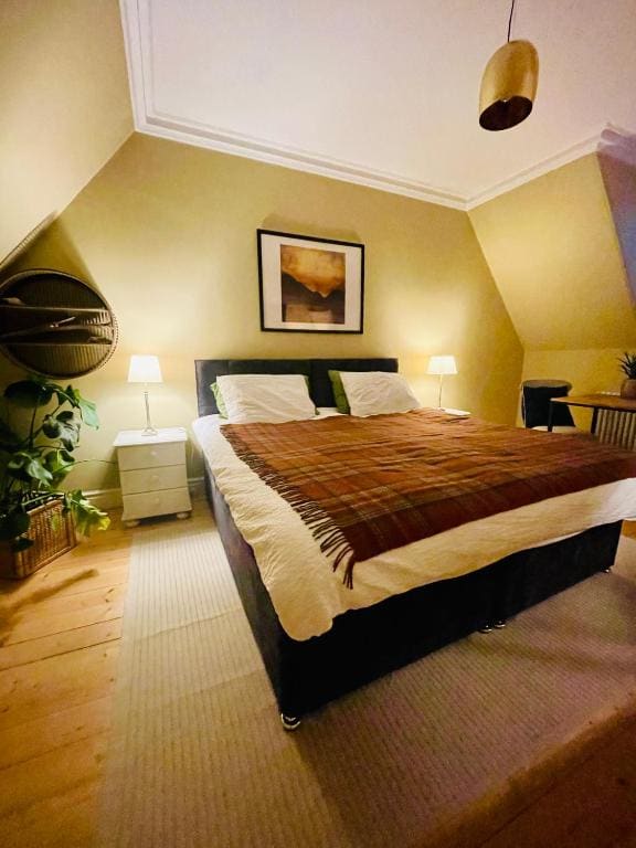 Double Room with Private Bathroom room - Image 2