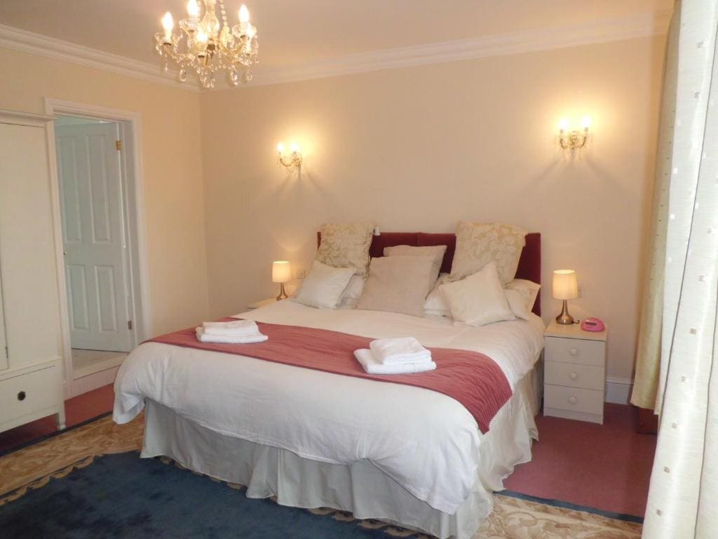 Double Room with Extra Bed room - Image 2
