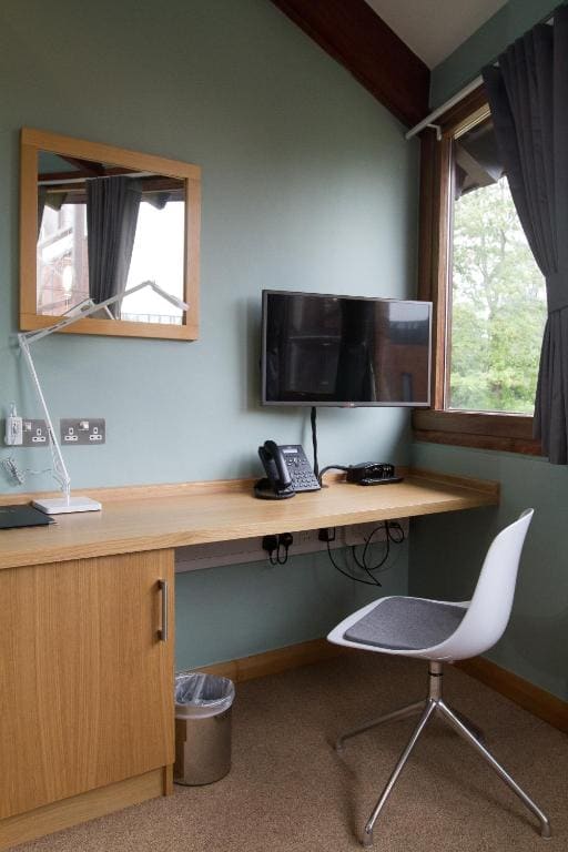 Standard Triple Room room - Image 3