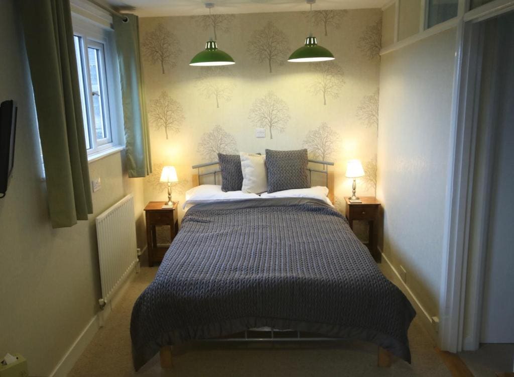 Superior Double Room with Mountain View- Third Floor room - Image 2
