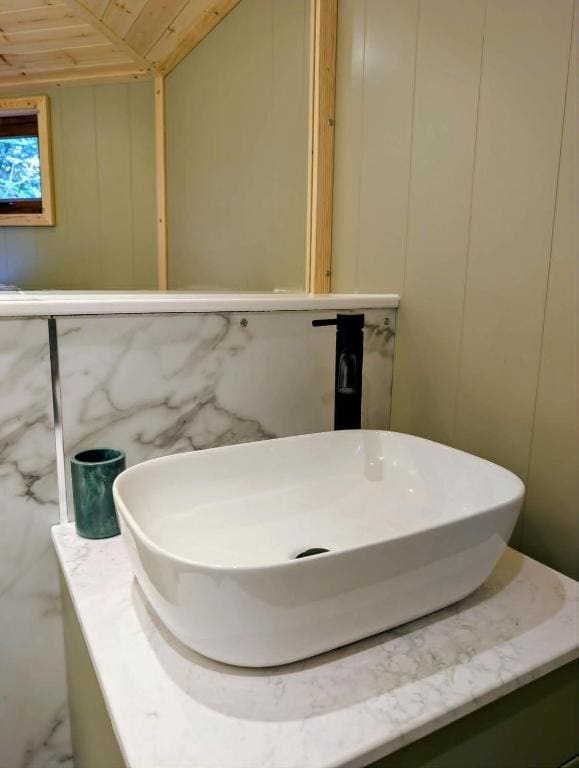 Deluxe King Studio room - Image 3
