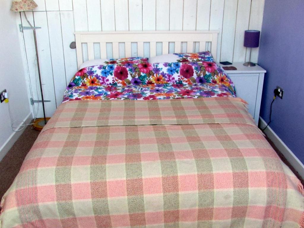 Double Room with Lounge room - Image 3