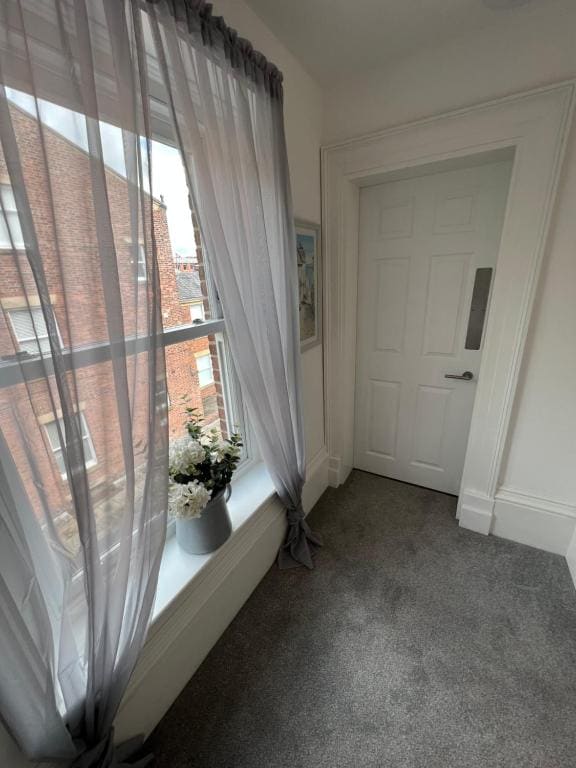 Penthouse Apartment room - Image 1