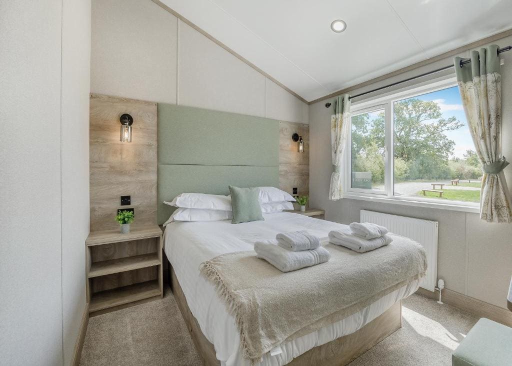 Two-Bedroom Chalet room - Image 3