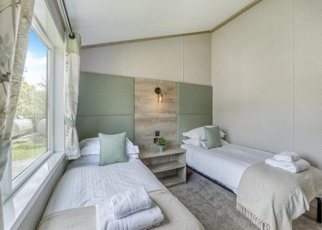 Two-Bedroom Chalet room - Image 2