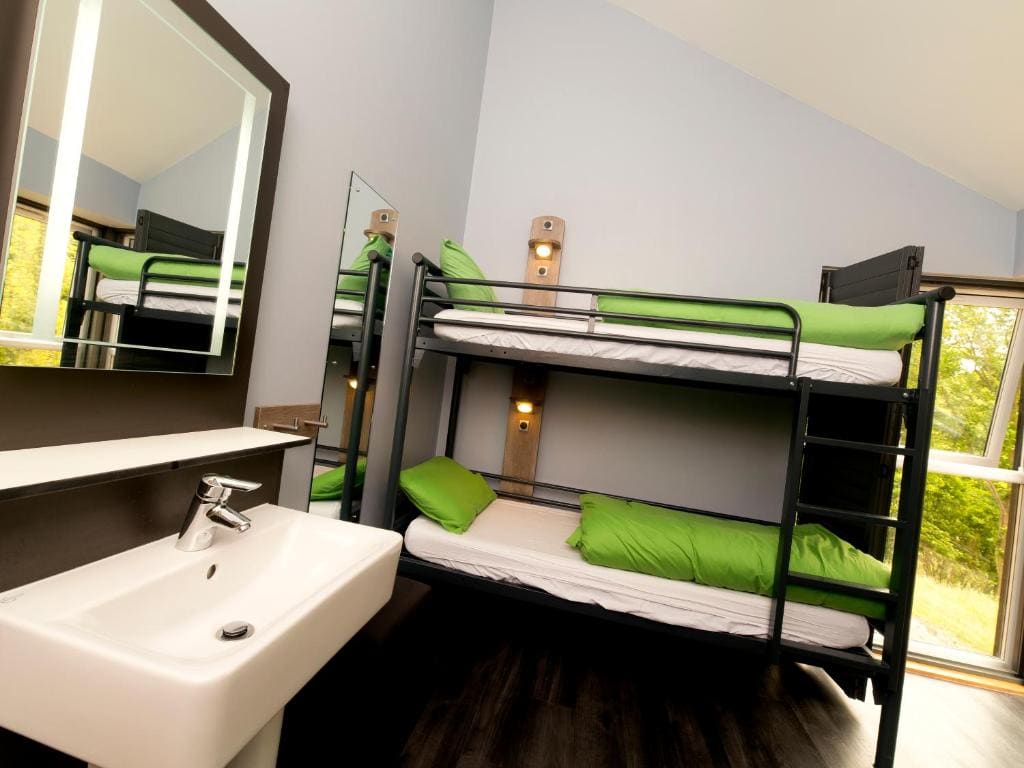 2 Bed Private Room Shared Bathroom room - Image 2