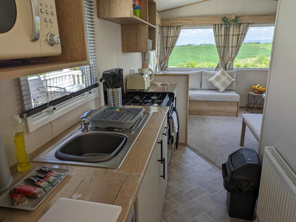 Caravan room - Image 2
