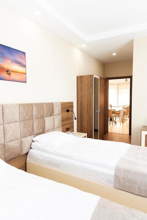 Standard Twin Room room - Image 2