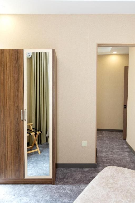 Superior King Room room - Image 3