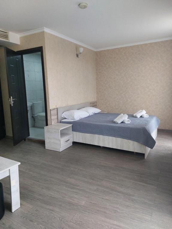 Suite room - Image 3
