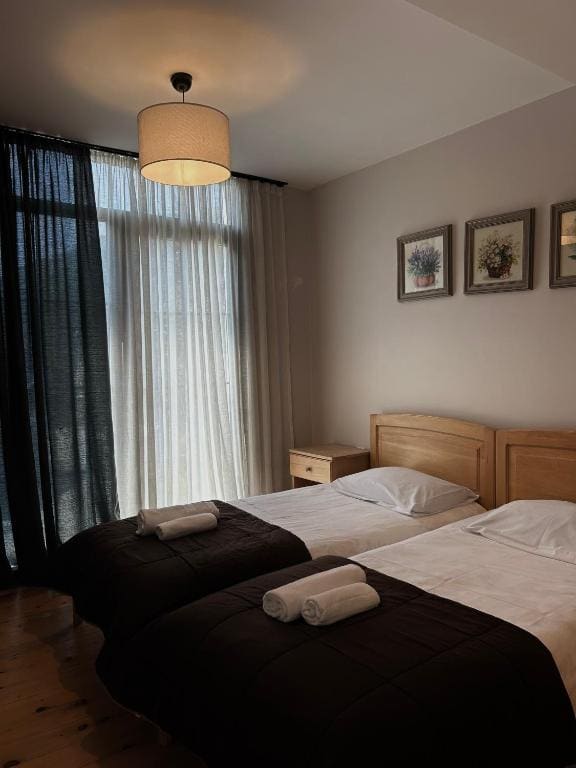 Standard Twin Room with Mountain View room - Image 1