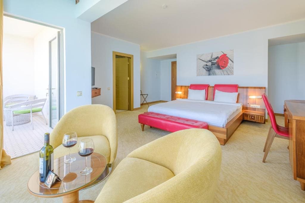 King Room with Sea View room - Image 3