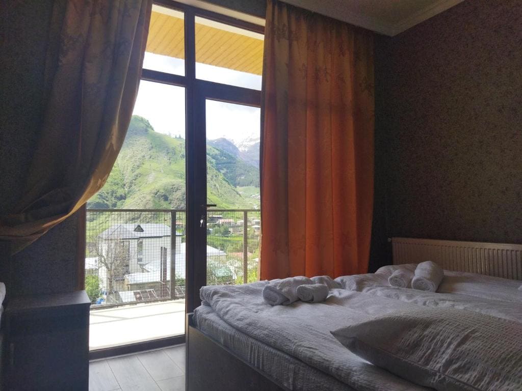 Classic Triple Room room - Image 2
