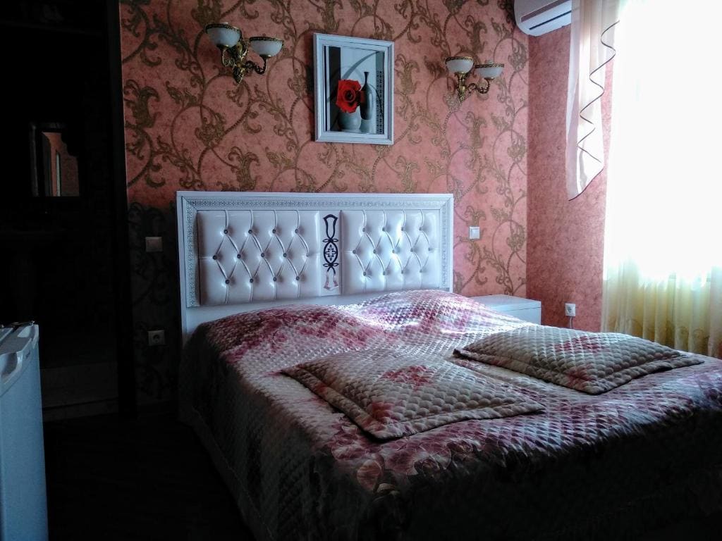 Double Room with Private Bathroom room - Image 2