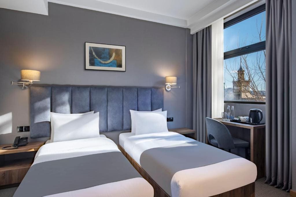 Deluxe Twin Room room - Image 1
