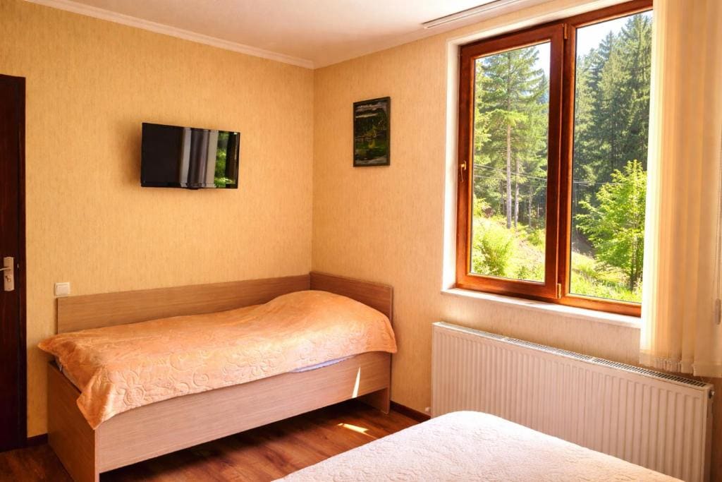Family Room room - Image 2