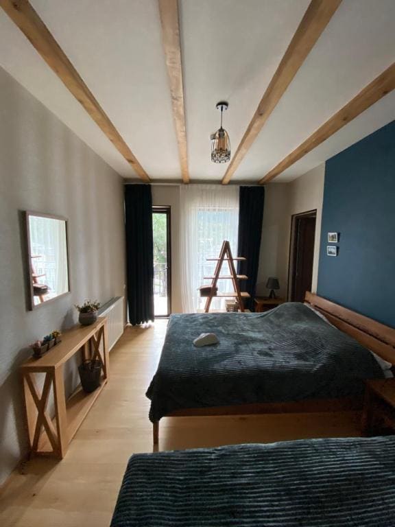 Twin Room with Mountain View room - Image 3