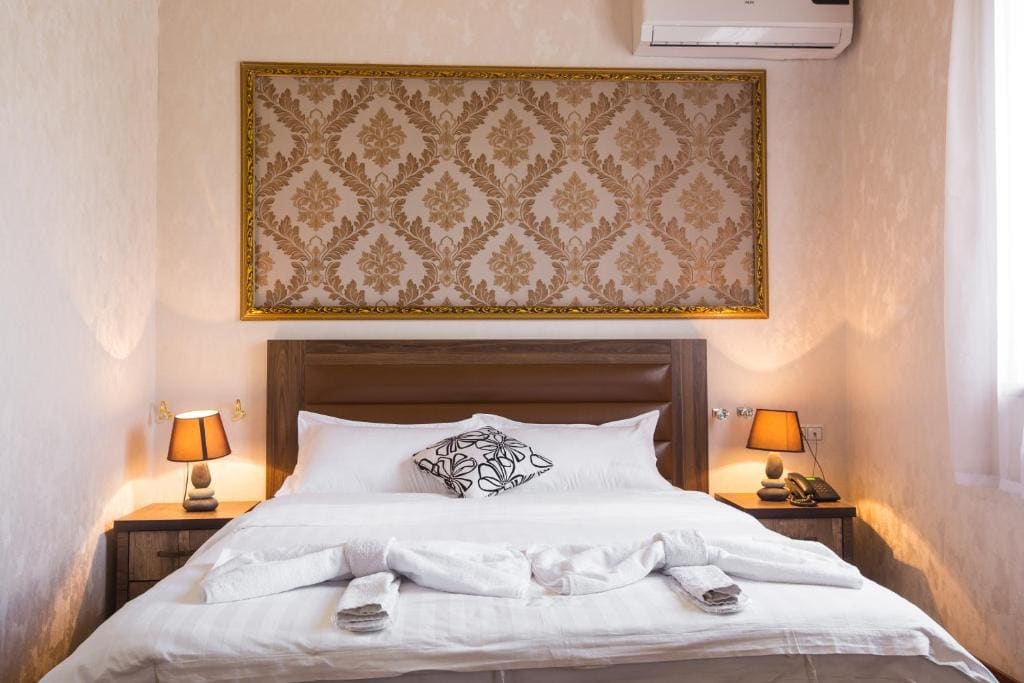 Deluxe Room room - Image 1